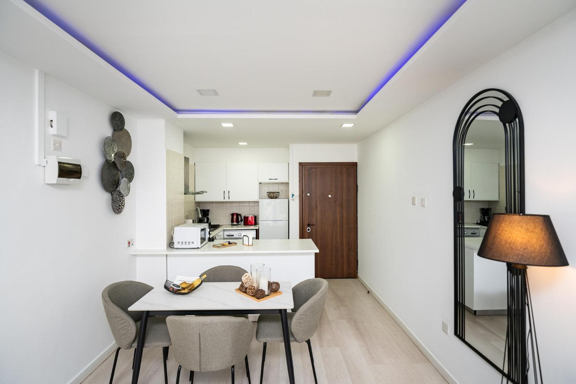 Lazuli Beach & Pool Apartment 501 Ларнака Экстерьер фото
