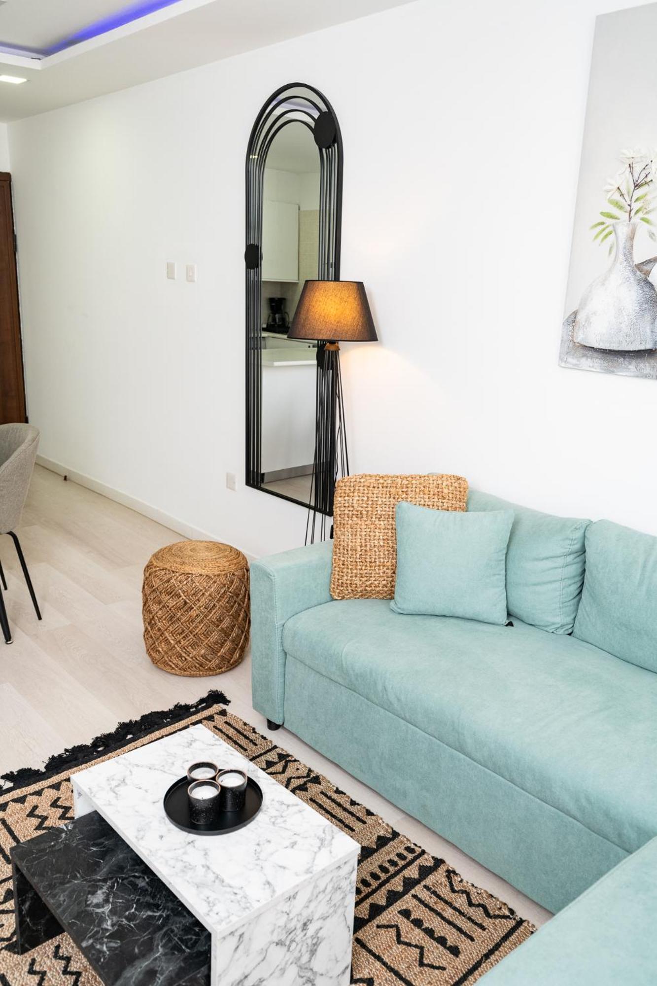 Lazuli Beach & Pool Apartment 501 Ларнака Экстерьер фото